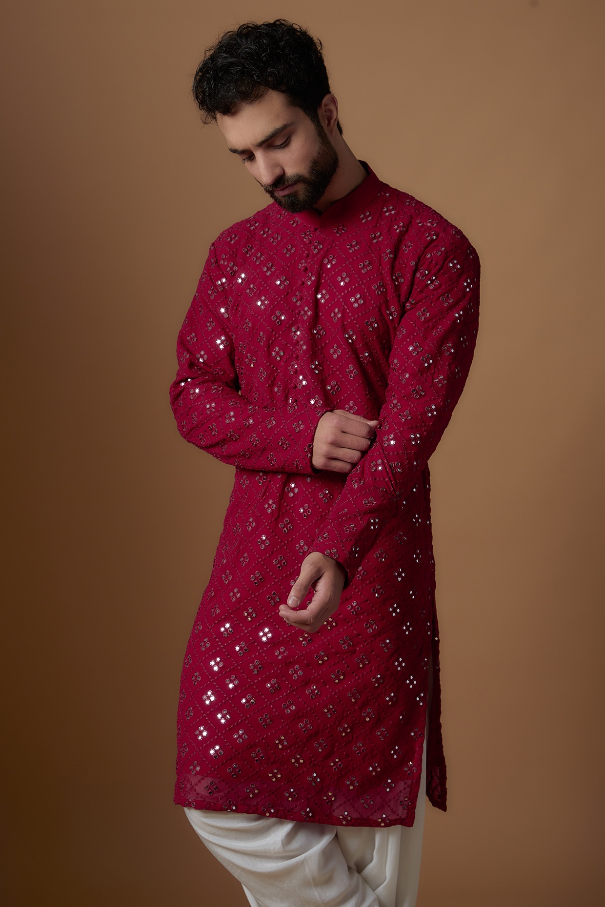 Red Silk Mirror Embroidered Kurta Set by SVEN SUITS at