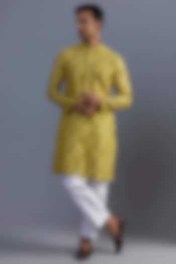 Granola Yellow Silk Floral Printed Kurta Set by SVEN SUITS at Pernia's Pop Up Shop