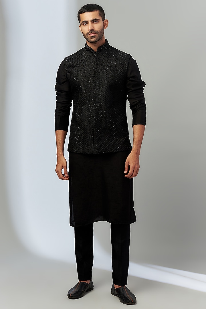 Black Silk Embroidered Bundi Jacket Set by SVEN SUITS at Pernia's Pop Up Shop