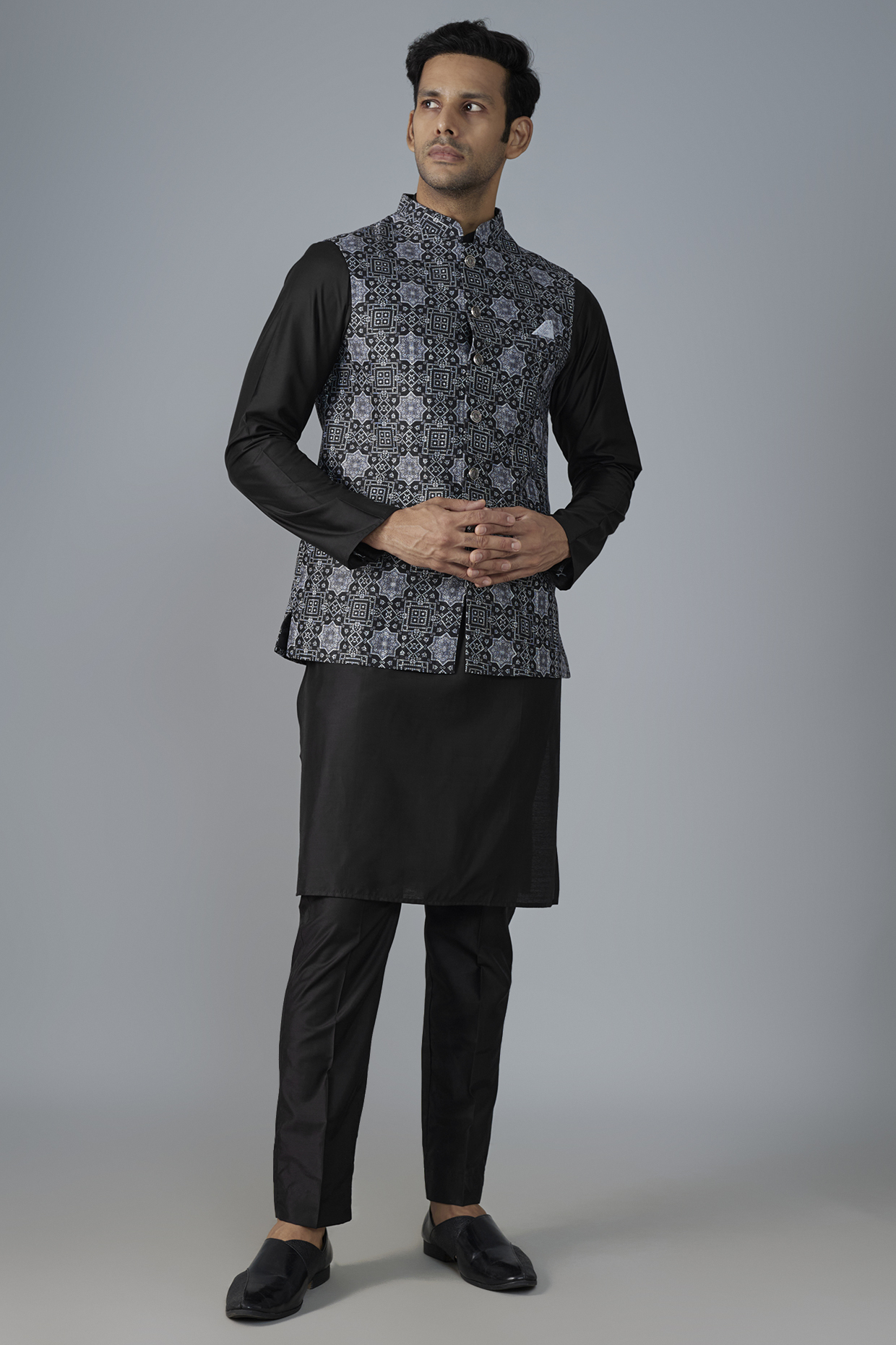 Black Silk Bandhej Printed Bundi Jacket Set by SVEN SUITS