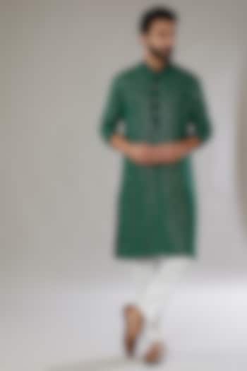 Green Georgette Embroidered Kurta Set by SVEN SUITS at Pernia's Pop Up Shop