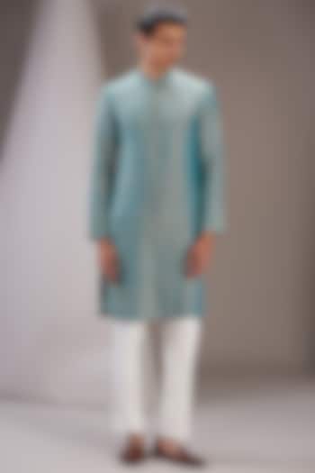Blue Linen Shaded Kurta Set by SVEN SUITS at Pernia's Pop Up Shop