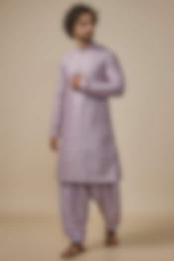 Mauve Faux Silk Zari Machine Embroidered Kurta Set by SVEN SUITS at Pernia's Pop Up Shop