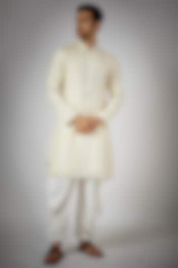 Ivory Faux Silk Embroidered Kurta Set by SVEN SUITS at Pernia's Pop Up Shop