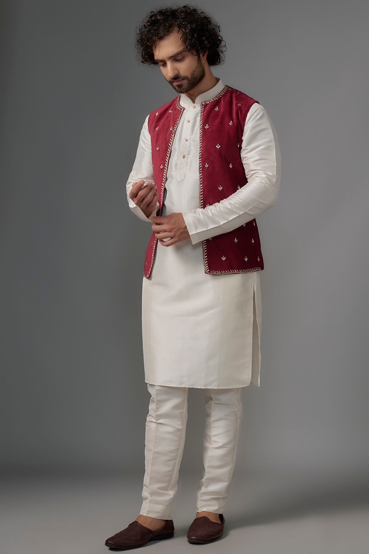SVEN SUITS Red Velvet Hand Embroidered Bundi Jacket Set