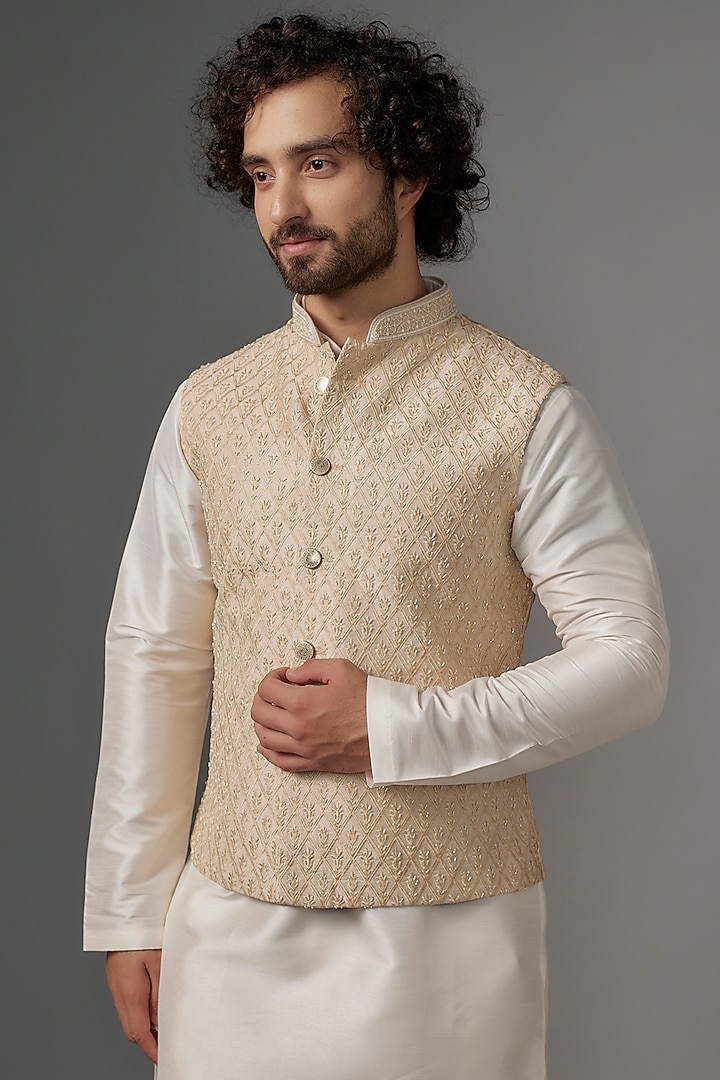 Cream Faux Silk Cutdana Embroidered Kurta Set by SVEN SUITS at Pernia's Pop Up Shop