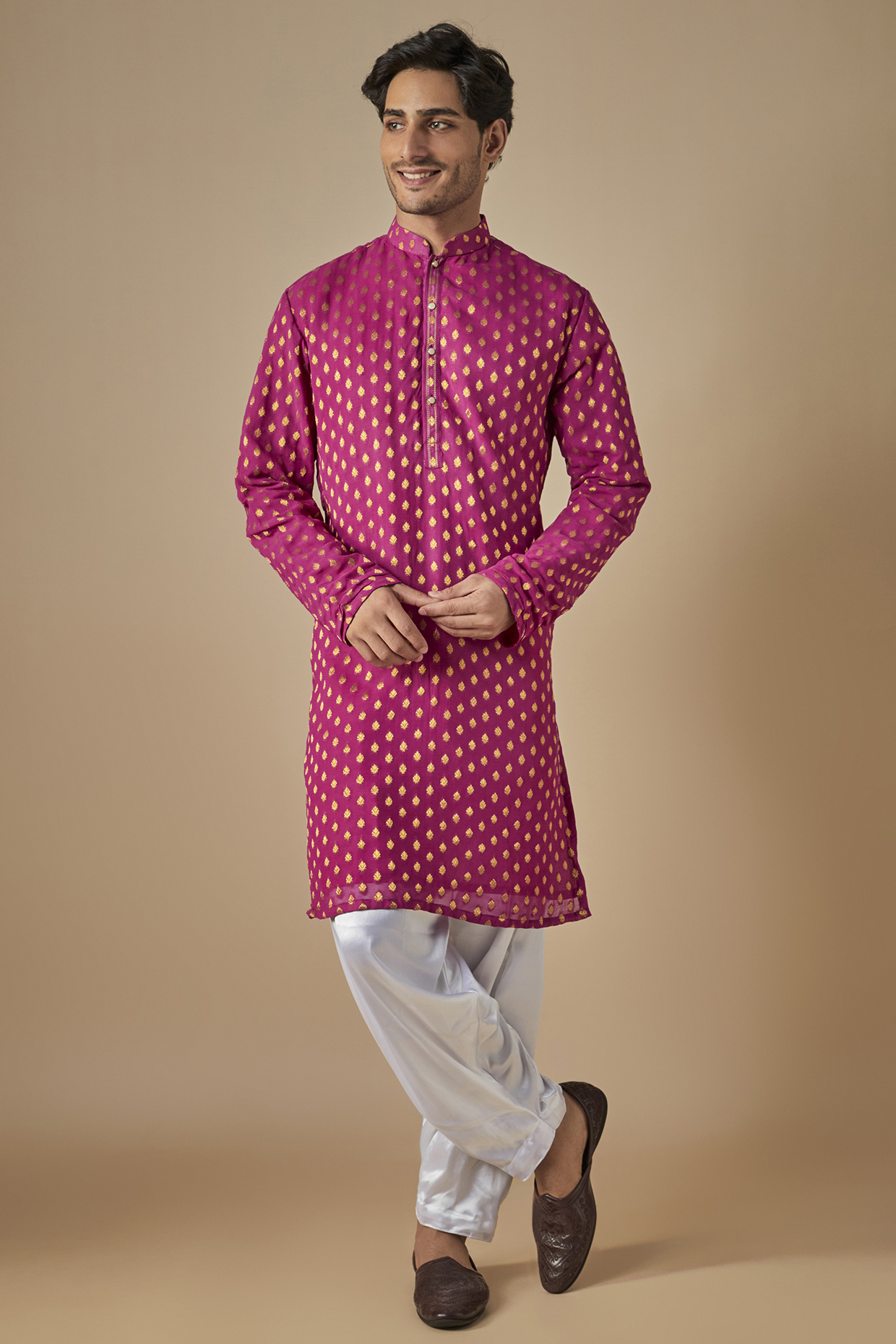 Fuschia & Gold Jacquard Thread Embroidered Kurta Set by SVEN SUITS at Pernia's Pop Up Shop