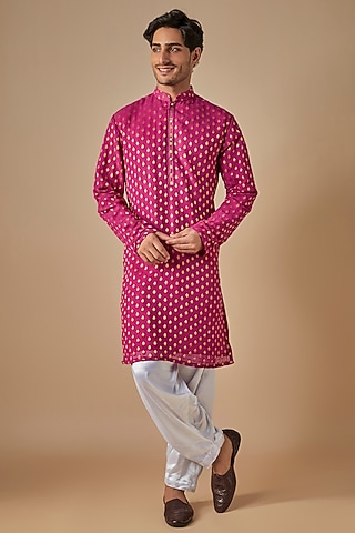 Fuschia & Gold Jacquard Thread Embroidered Kurta Set by SVEN SUITS