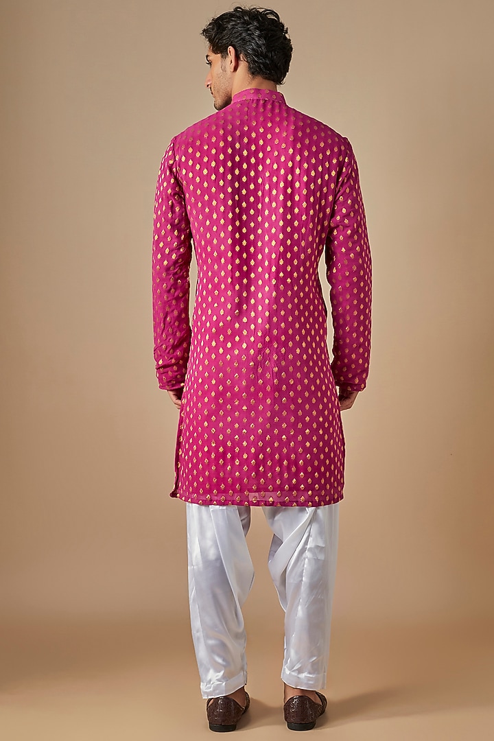 Fuschia & Gold Jacquard Thread Embroidered Kurta Set by SVEN SUITS at Pernia's Pop Up Shop
