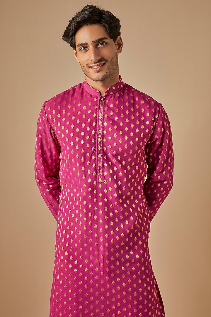 Fuschia & Gold Jacquard Thread Embroidered Kurta Set by SVEN SUITS at Pernia's Pop Up Shop