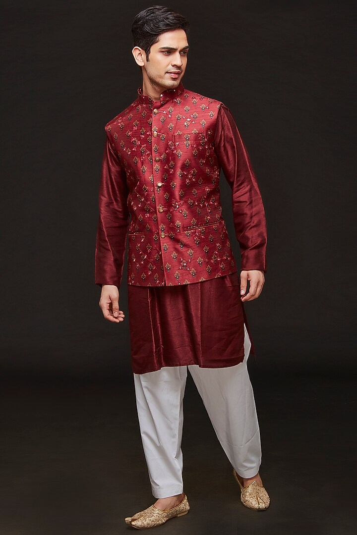Wine Silk Motif Embroidered Bundi Set by SVEN SUITS at Pernia's Pop Up Shop