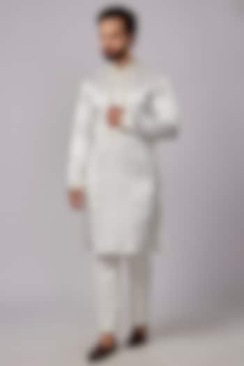 White Gajji Silk Hand Embroidered Kurta Set by SVEN SUITS at Pernia's Pop Up Shop