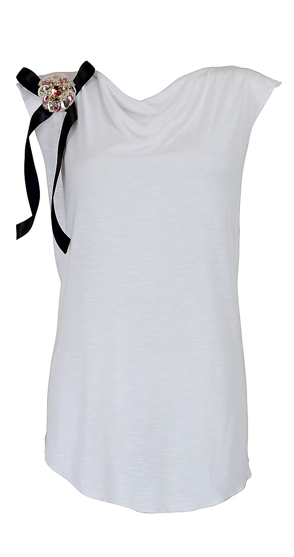 White cotton jersey (slub) t-shirt with a bow and an embellished broach available only at Pernia's Pop-Up Shop.