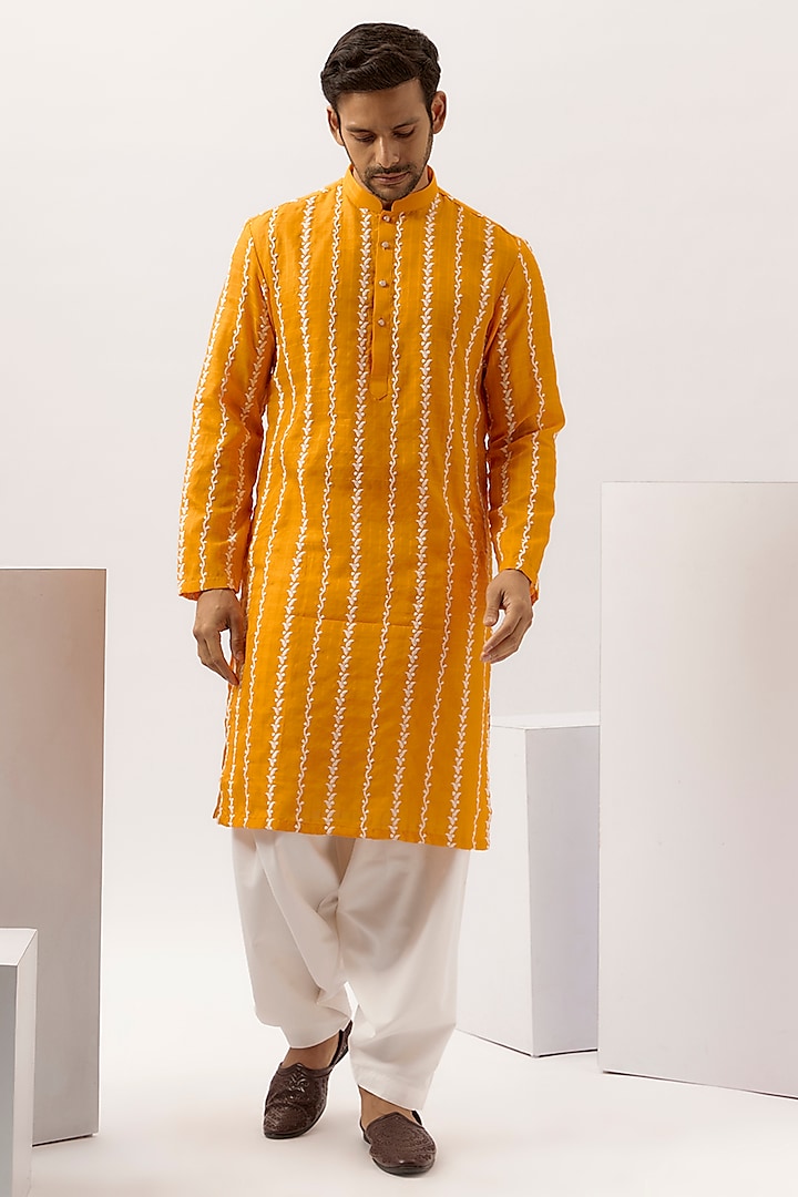 Yellow Cotton Thread Embroidered Kurta Set by SVEN SUITS