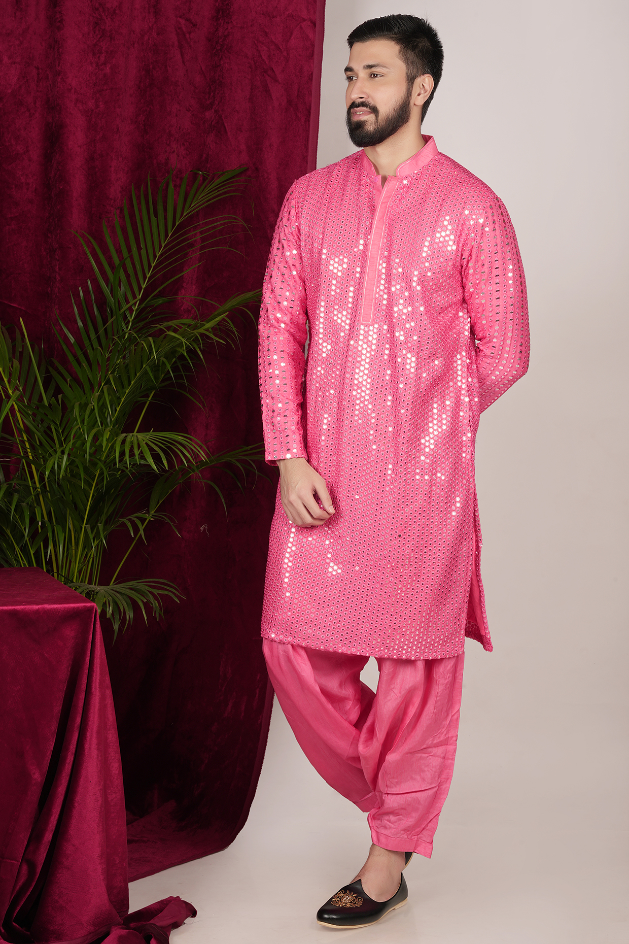 Peach Silk Mirror Embroidered Kurta Set by SVEN SUITS