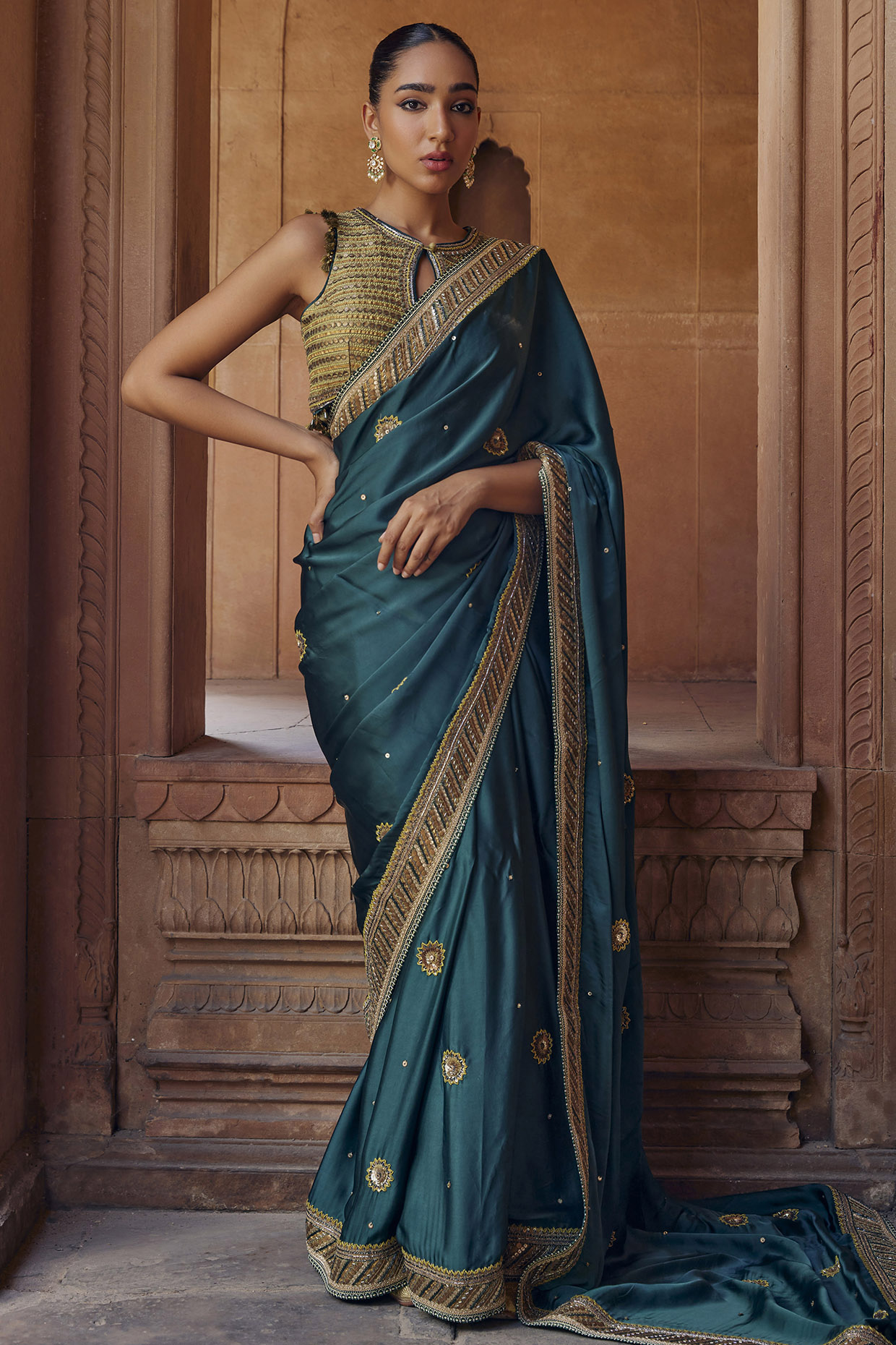 DOT EXPORTS variety Ladies Linen Saree, Dry clean, With Blouse Piece at Rs  1090 in New Delhi