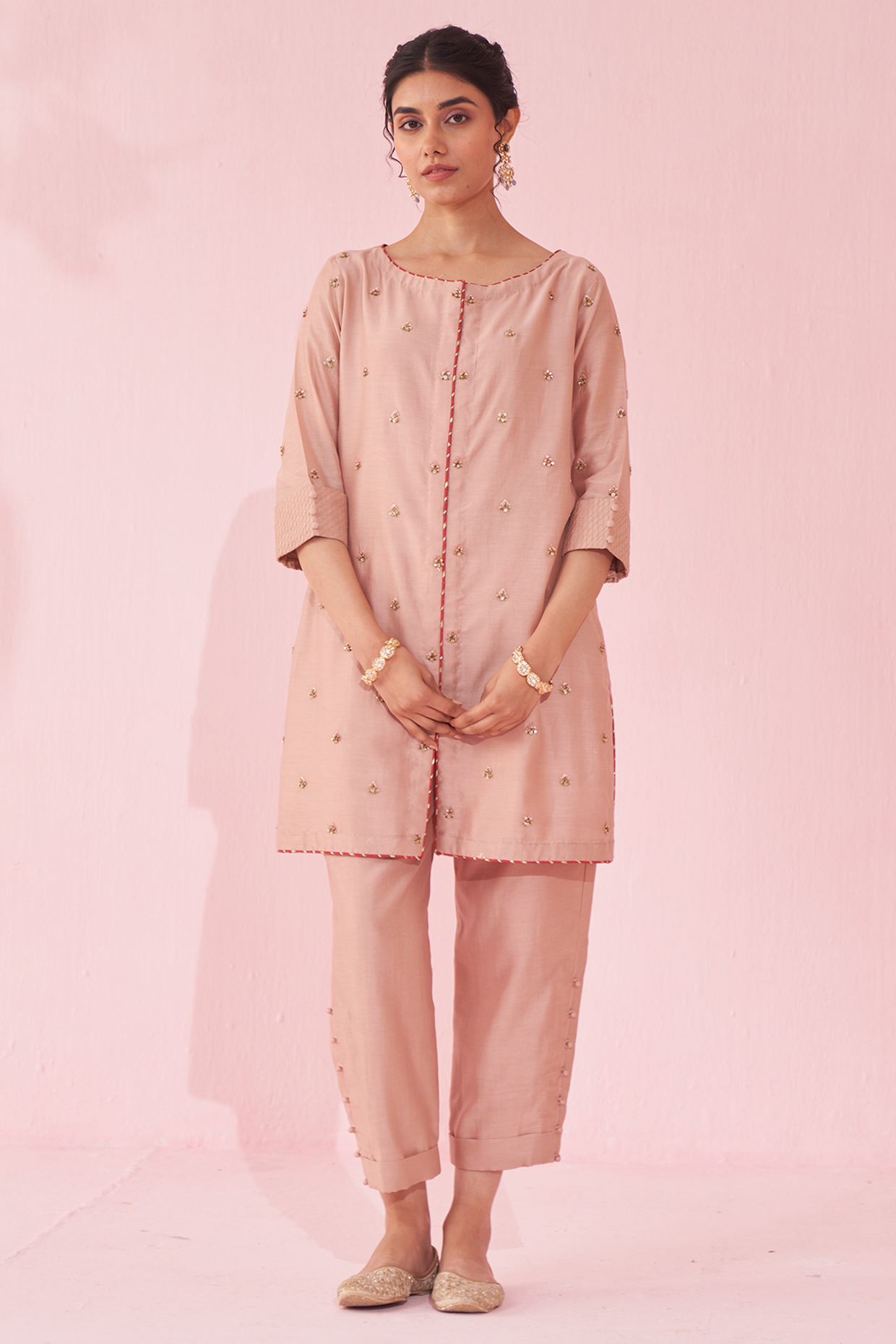 Blush Pink Chanderi Hand & Machine Embroidered Kurta Set by Studio Bagechaa at Pernia's Pop Up Shop