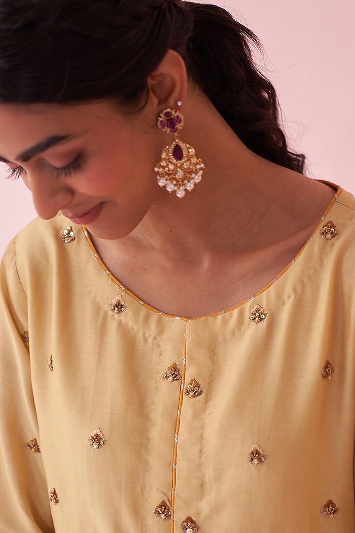 Yellow Chanderi Hand & Machine Embroidered Kurta Set by Studio Bagechaa at Pernia's Pop Up Shop