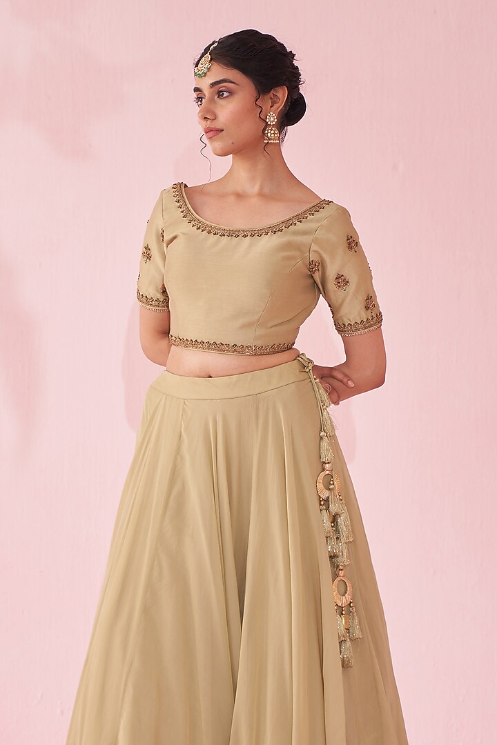 Green Chanderi & Organza Wedding Lehenga Set by Studio Bagechaa at Pernia's Pop Up Shop