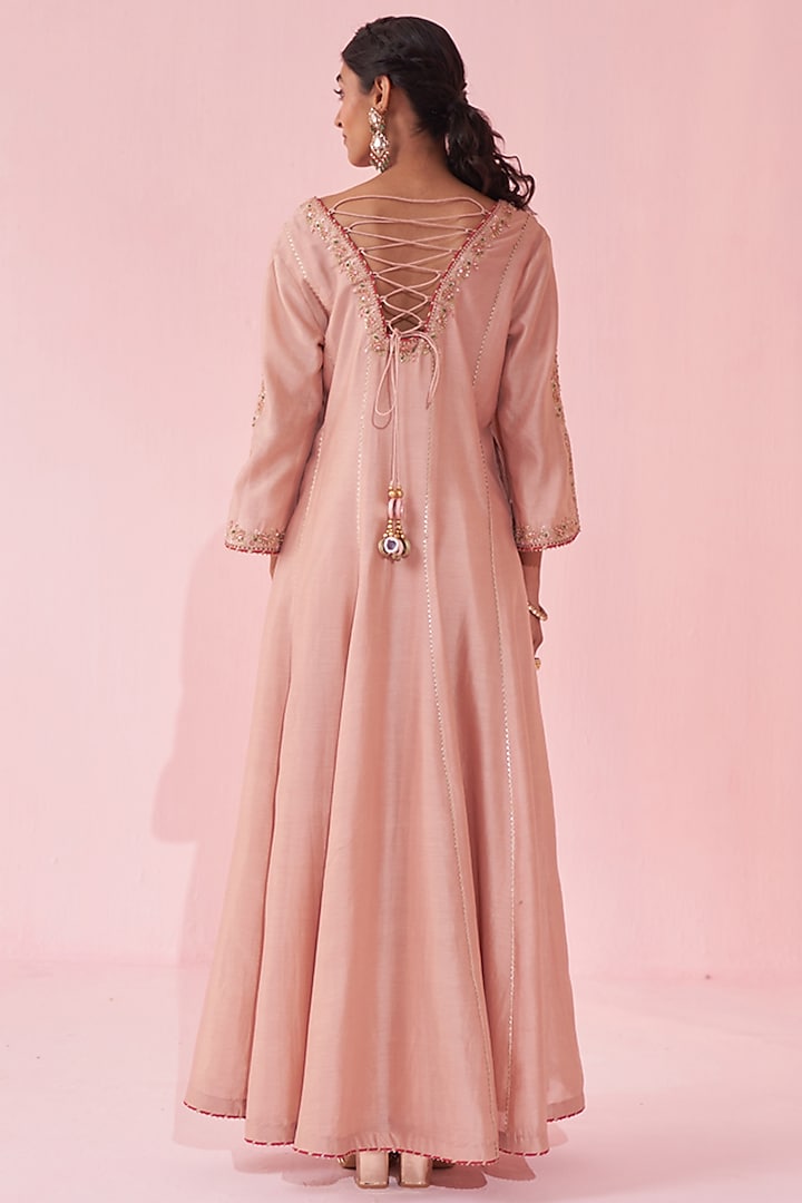 Blush Pink Chanderi & Organza Embroidered Wedding Anarkali Set by Studio Bagechaa at Pernia's Pop Up Shop