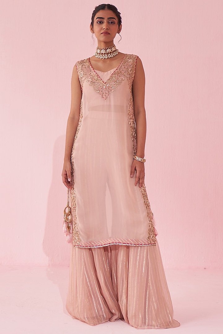 Blush Pink Organza Lurex & Organza Embroidered Kurta Set by Studio Bagechaa at Pernia's Pop Up Shop