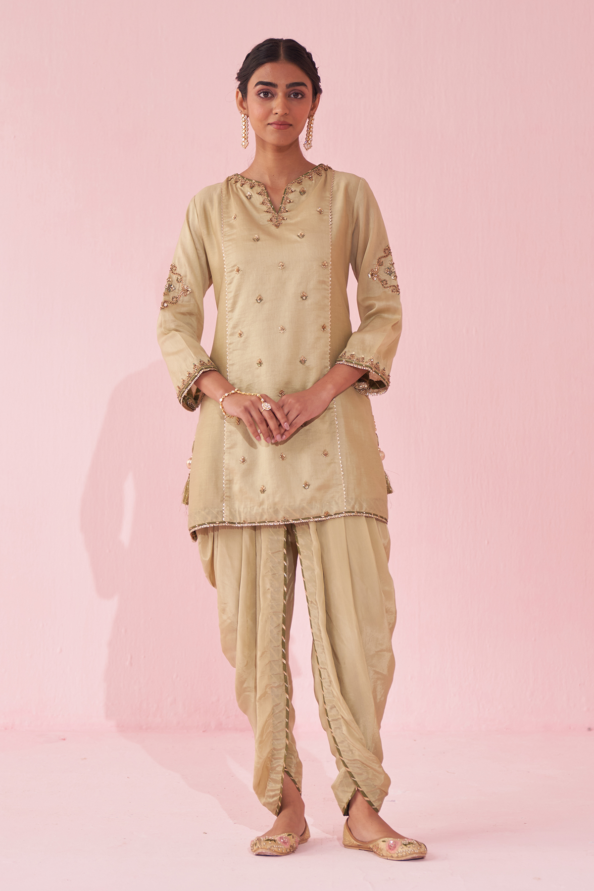 Green Chanderi & Crepe Embroidered Kurta Set by Studio Bagechaa at Pernia's Pop Up Shop