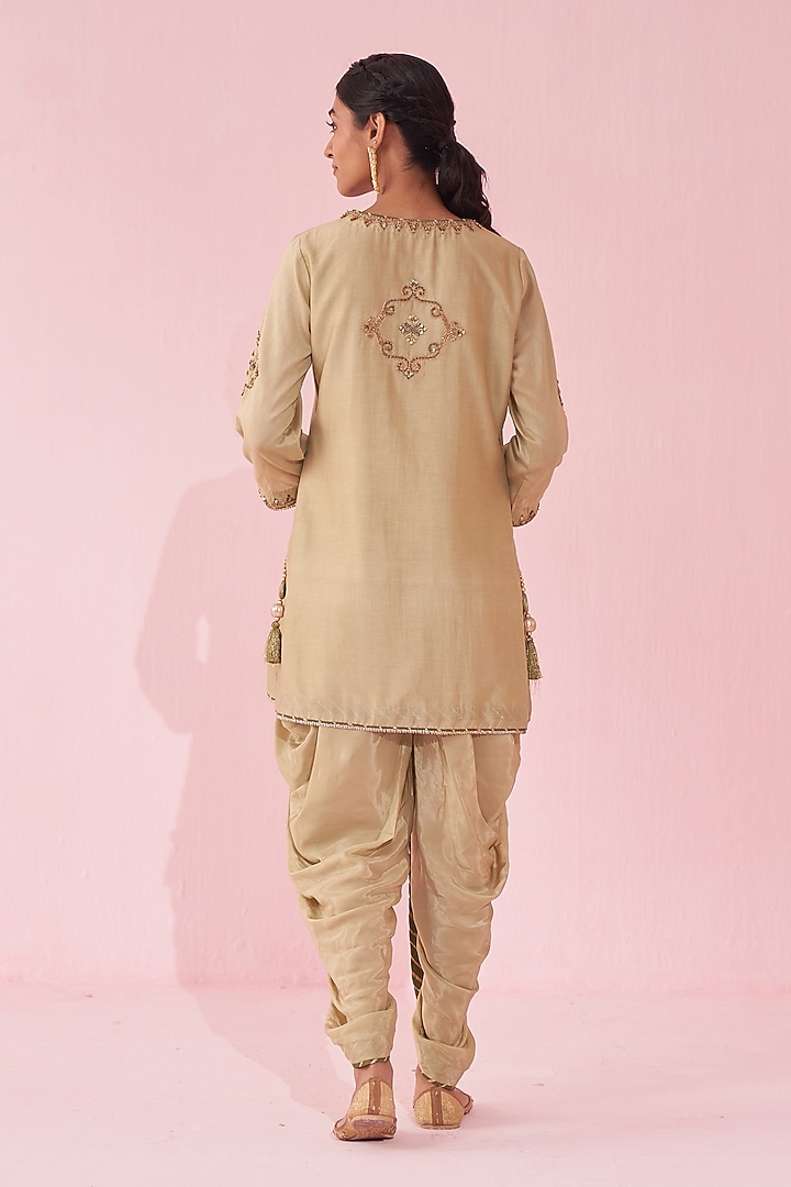 Green Chanderi & Crepe Embroidered Kurta Set by Studio Bagechaa at Pernia's Pop Up Shop
