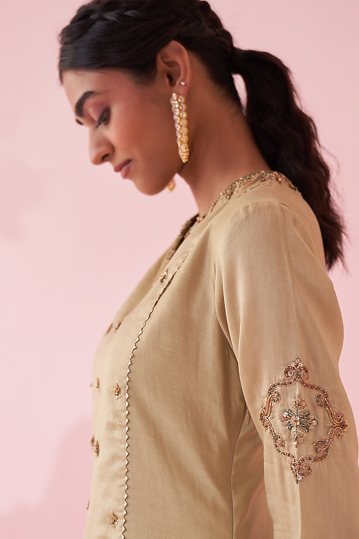 Green Chanderi & Crepe Embroidered Kurta Set by Studio Bagechaa at Pernia's Pop Up Shop