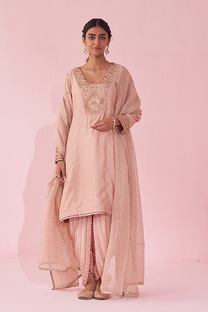 Blush Pink Crepe & Katan Embroidered Kurta Set by Studio Bagechaa at Pernia's Pop Up Shop
