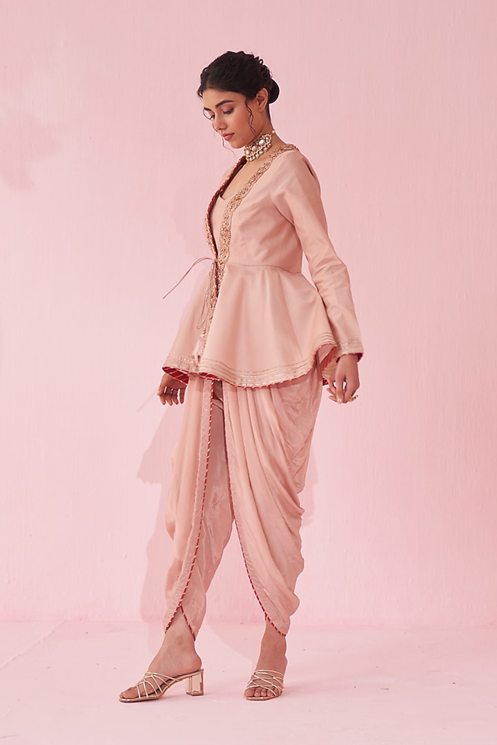 Blush Pink Chanderi & Katan Embroidered Kurta Set by Studio Bagechaa at Pernia's Pop Up Shop