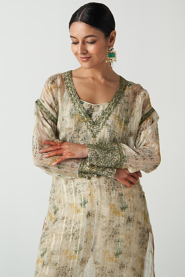 Green Chanderi Screen Printed Kurta Set by Studio Bagechaa at Pernia's Pop Up Shop