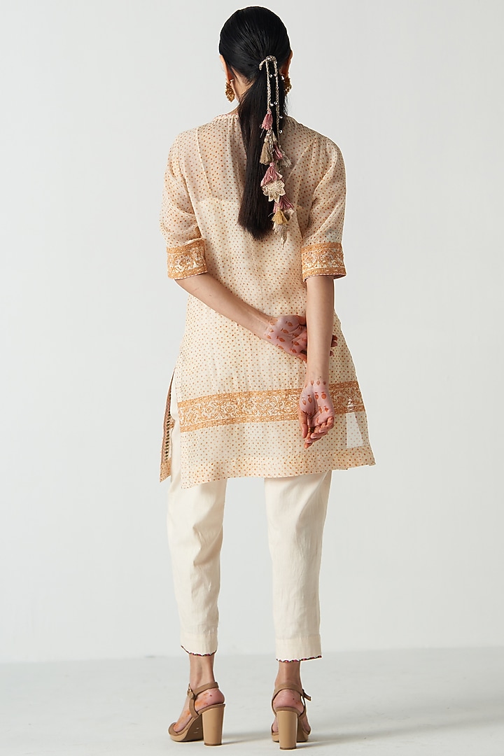 Orange Organza & Chanderi Screen Printed Short Kurta Set by Studio Bagechaa at Pernia's Pop Up Shop