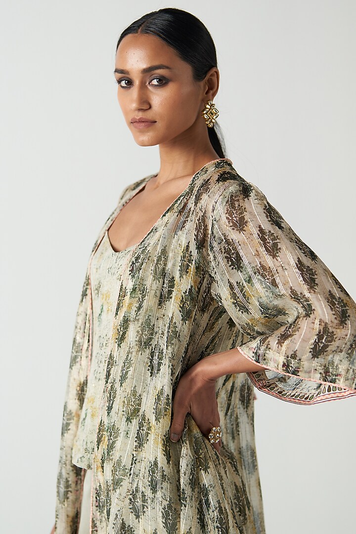 Green Organza & Chanderi Screen Printed Cape Set by Studio Bagechaa at Pernia's Pop Up Shop