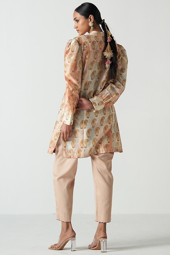 Peach Chanderi Screen Printed Kurta Set by Studio Bagechaa at Pernia's Pop Up Shop