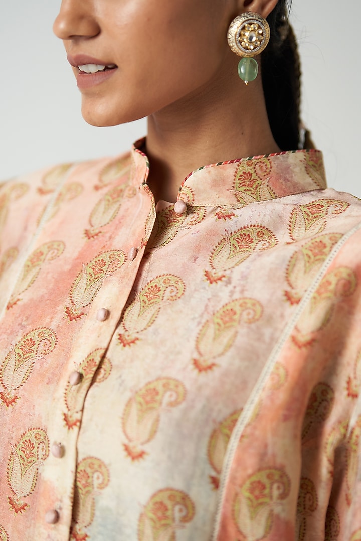 Peach Chanderi Screen Printed Kurta Set by Studio Bagechaa at Pernia's Pop Up Shop