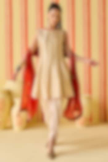 Beige Dola Silk Dola Silk Zardosi Work Dhoti Set by Studio Bagechaa at Pernia's Pop Up Shop
