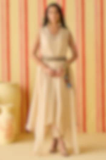 Beige Modal Chanderi Resham Work Kurta Set by Studio Bagechaa at Pernia's Pop Up Shop