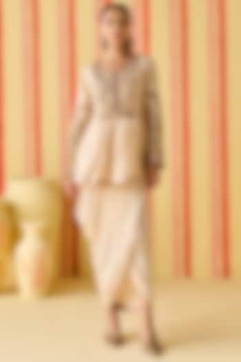 Beige Chanderi Resham & Zardosi Work Kurta Set by Studio Bagechaa at Pernia's Pop Up Shop