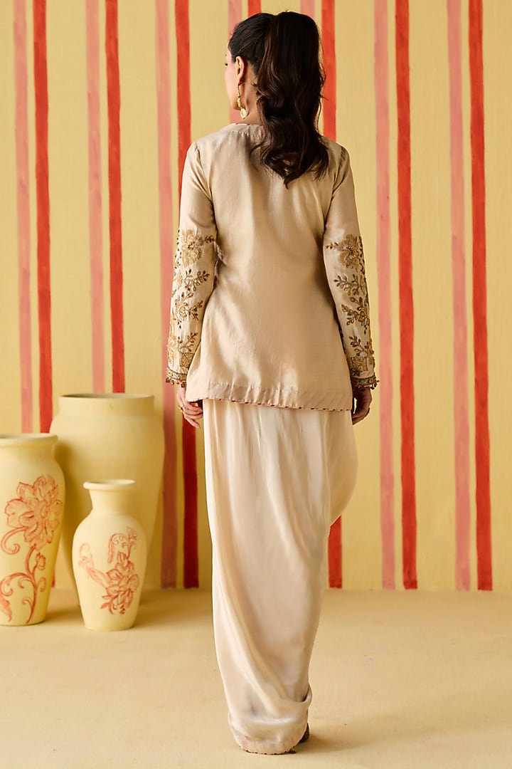 Beige Chanderi Resham & Zardosi Work Kurta Set by Studio Bagechaa at Pernia's Pop Up Shop
