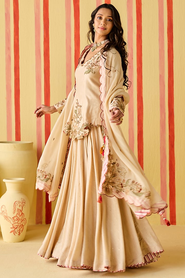 Beige Chanderi & Organza Wedding Lehenga Set by Studio Bagechaa at Pernia's Pop Up Shop