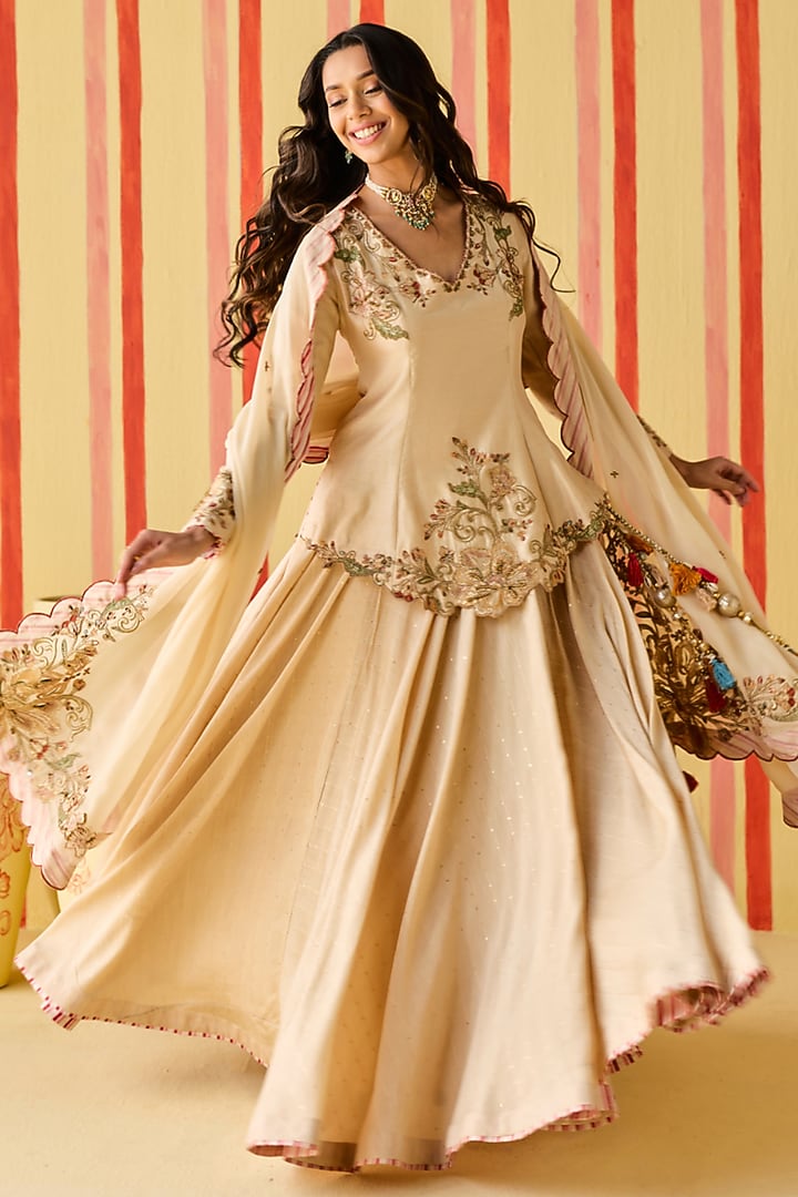 Beige Chanderi & Organza Wedding Lehenga Set by Studio Bagechaa at Pernia's Pop Up Shop