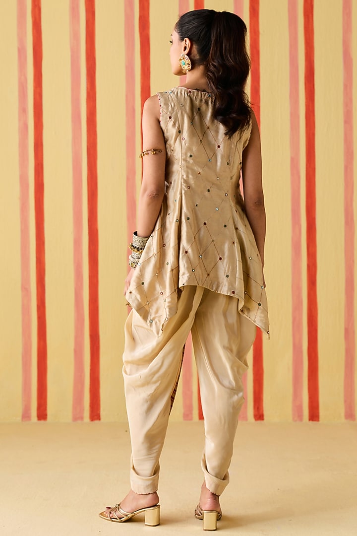 Beige Crepe & Organza Dhoti Set by Studio Bagechaa at Pernia's Pop Up Shop