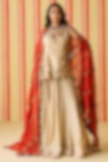 Beige Dola Silk & Organza Wedding Lehenga Set by Studio Bagechaa at Pernia's Pop Up Shop