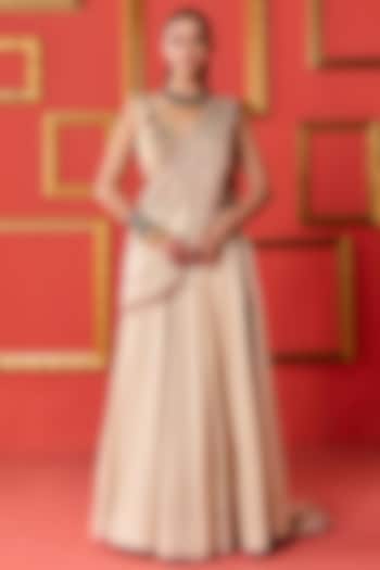 Beige Chanderi & Organza Wedding Lehenga Set by Studio Bagechaa at Pernia's Pop Up Shop