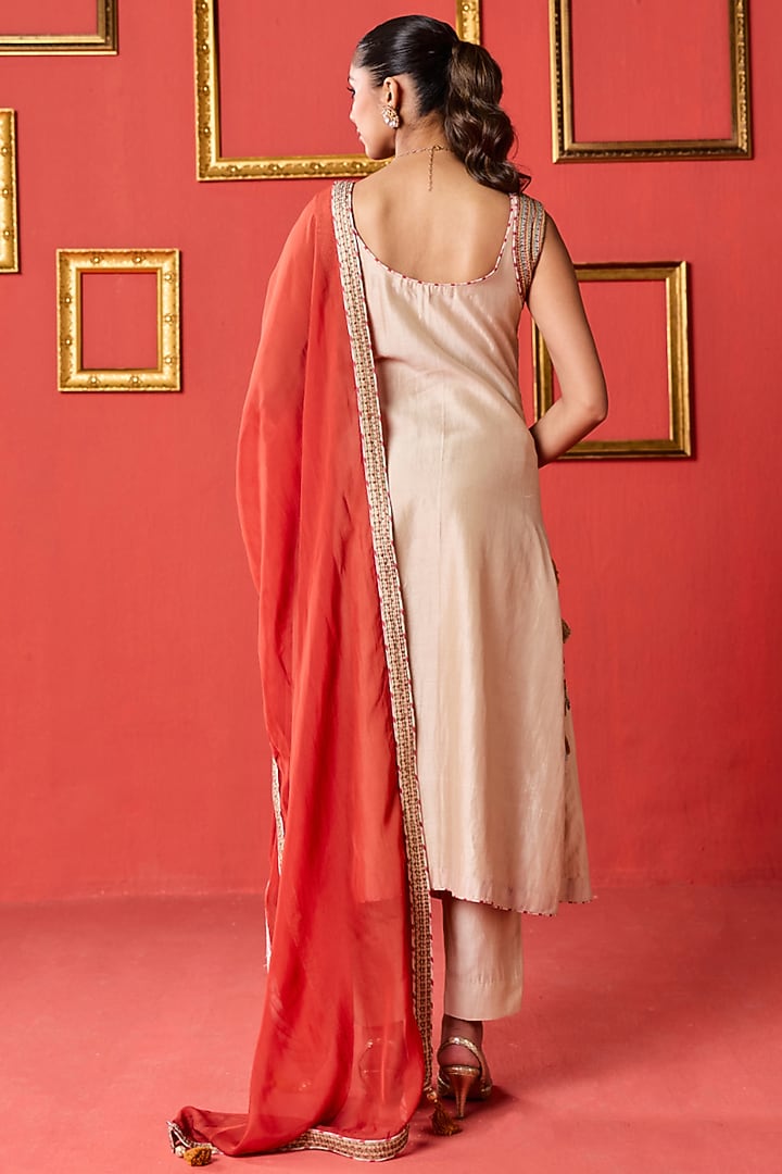 Beige Chanderi Resham & Aari Work Kurta Set by Studio Bagechaa at Pernia's Pop Up Shop