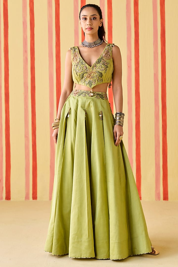 Green Chanderi & Organza Wedding Lehenga Set by Studio Bagechaa at Pernia's Pop Up Shop