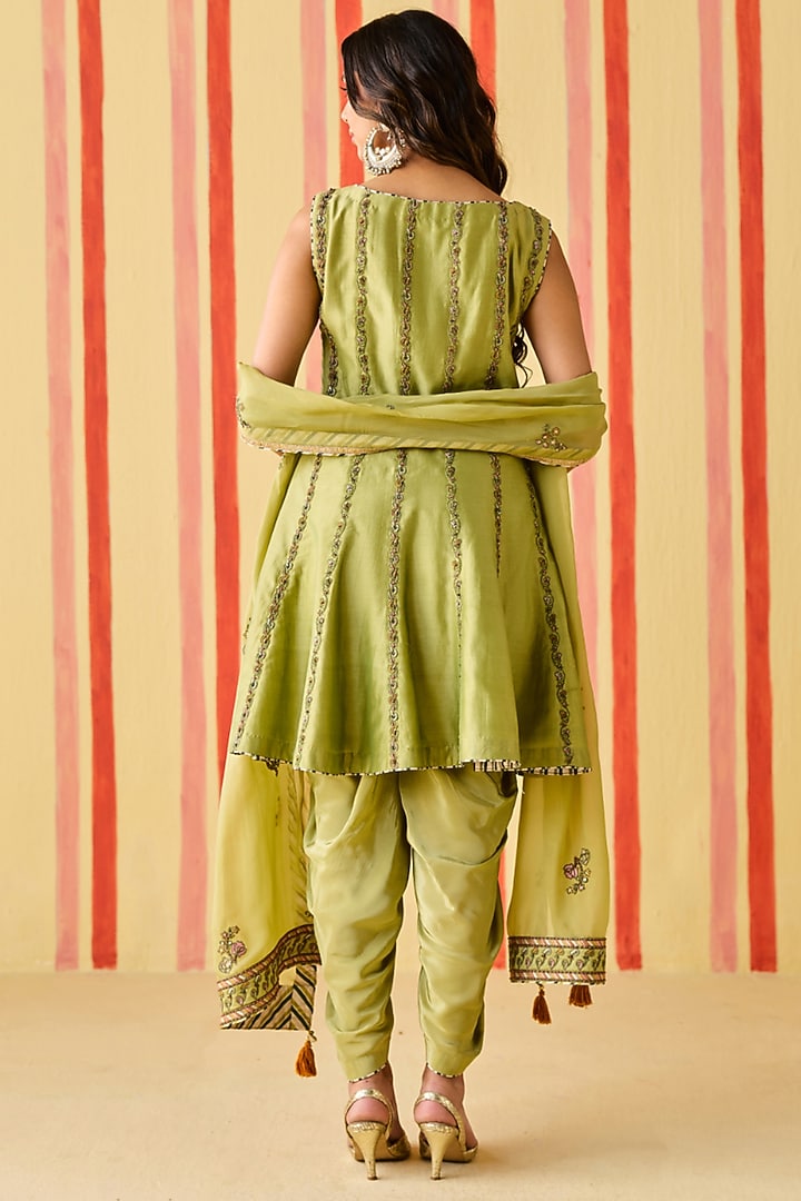 Green Dola Silk Dhoti Set by Studio Bagechaa at Pernia's Pop Up Shop