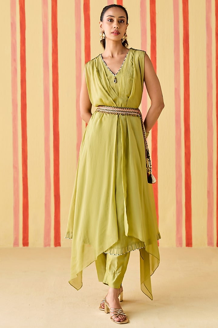 Green Modal Chanderi Resham Work Kurta Set by Studio Bagechaa at Pernia's Pop Up Shop