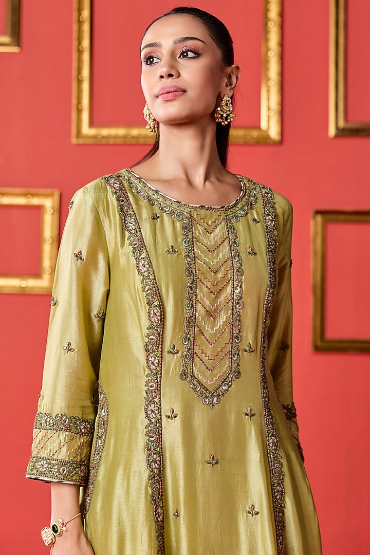Green Dola Silk Dola Silk Zardosi Work Kurta Set by Studio Bagechaa at Pernia's Pop Up Shop