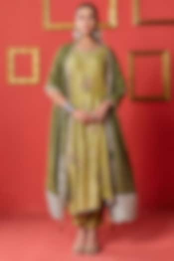 Green Dola Silk Dola Silk Zardosi & Resham Work Kurta Set by Studio Bagechaa at Pernia's Pop Up Shop